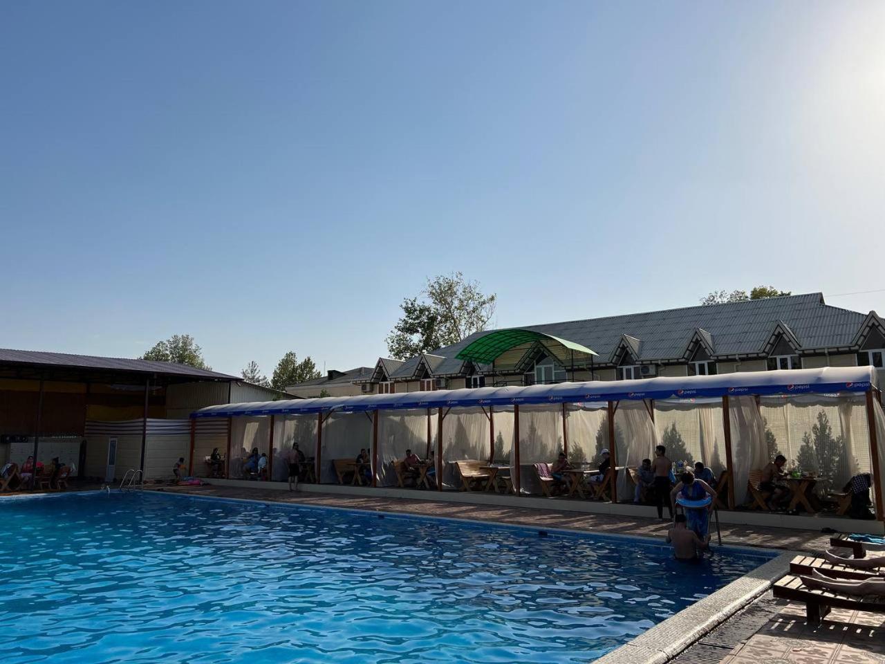 Orom Hotel Fergana Kültér fotó