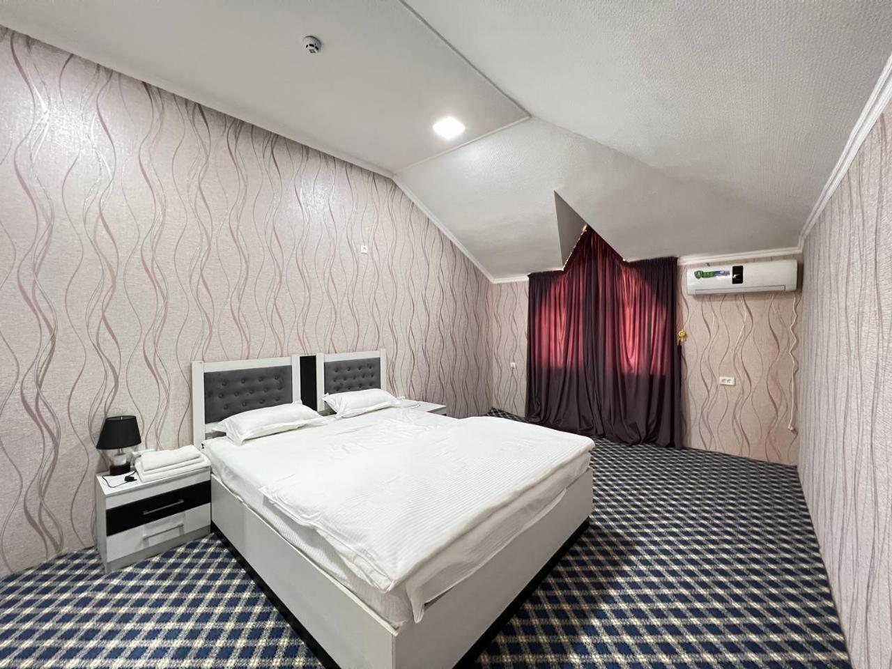 Orom Hotel Fergana Kültér fotó