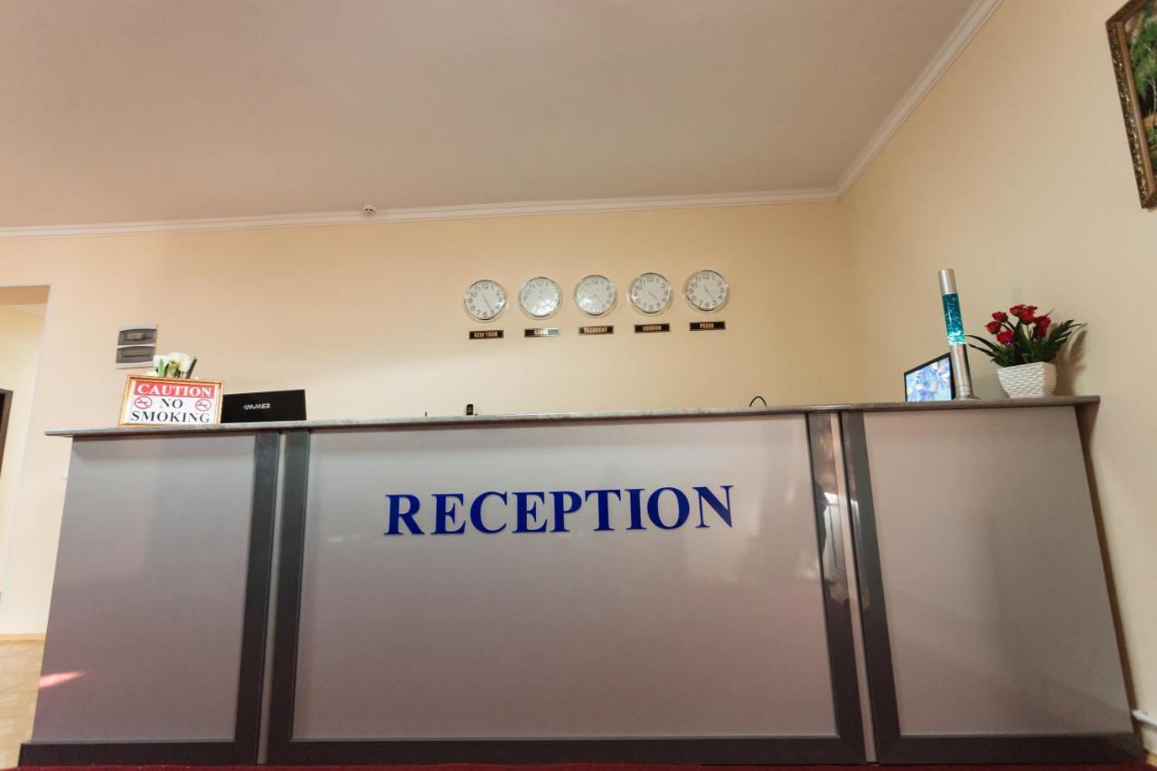 Orom Hotel Fergana Kültér fotó