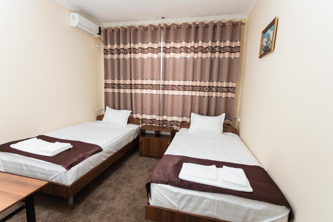 Orom Hotel Fergana Kültér fotó