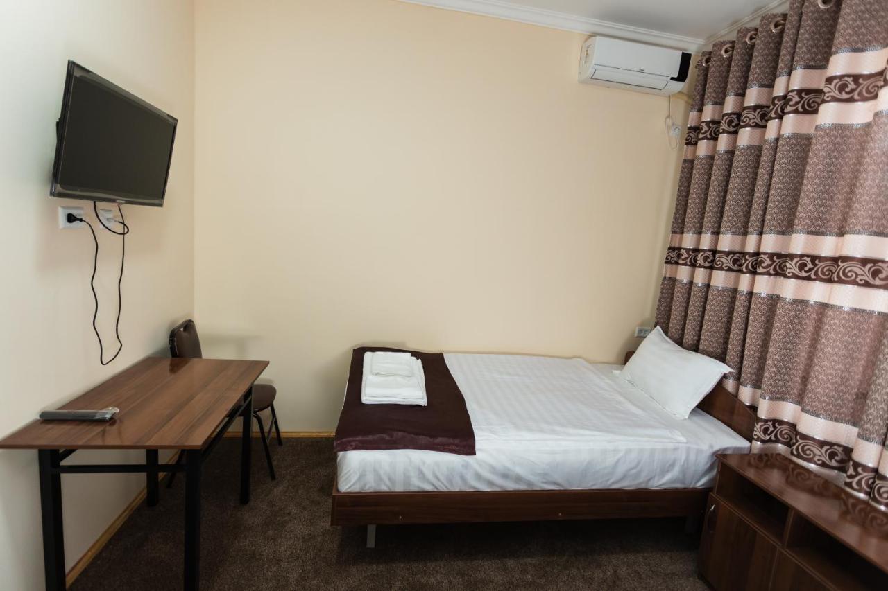 Orom Hotel Fergana Kültér fotó